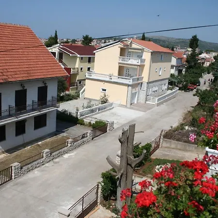 With Parking Space - 2995 Vodice