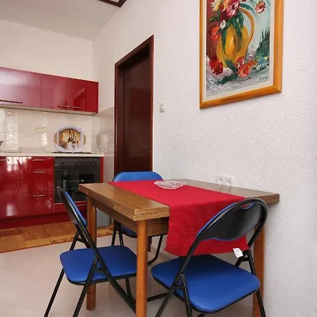 With Parking Space - 2995 Vodice