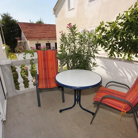 Apartments With Parking Space Vodice - 2995 *