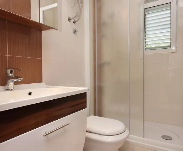 With Parking Space - 2995 Appartement Vodice