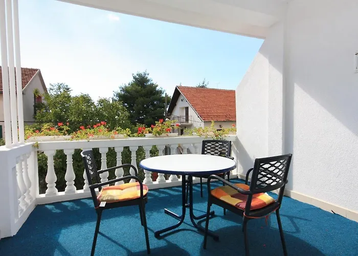 With Parking Space - 2995 Appartement Vodice