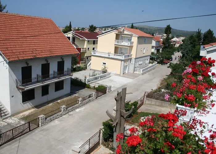 With Parking Space - 2995 Vodice