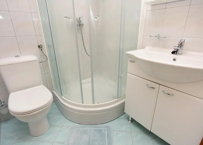 With Parking Space - 2995 וודיצה