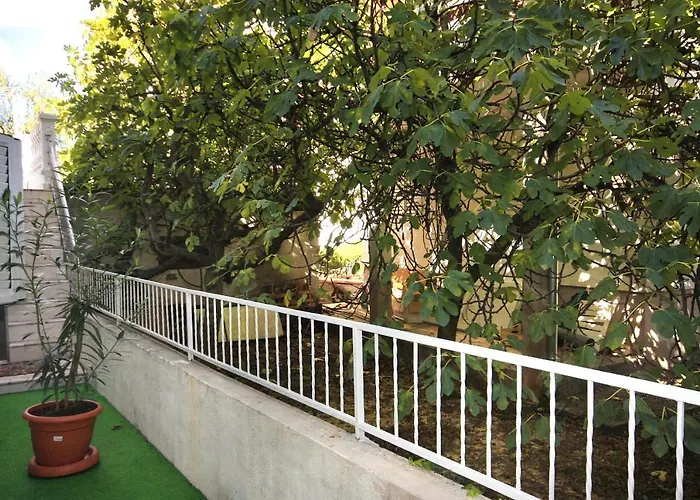 With Parking Space - 2995 וודיצה