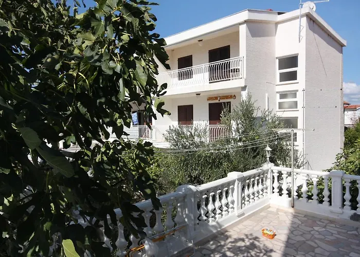 With Parking Space - 2995 דירה *