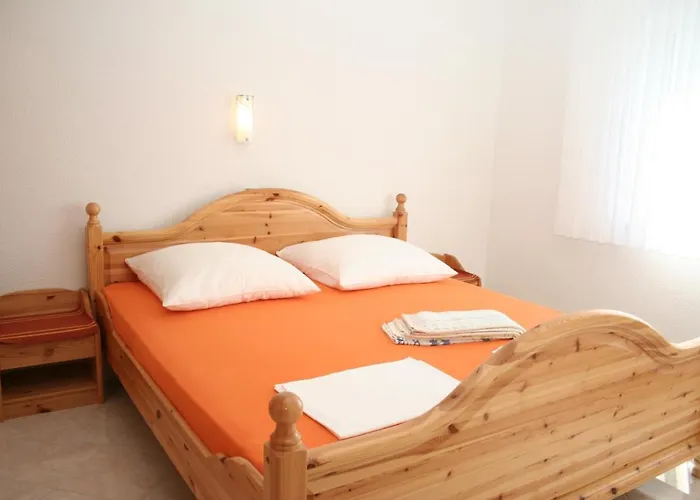 With Parking Space - 2995 Vodice