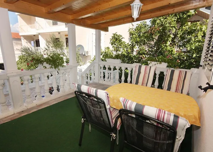 With Parking Space - 2995 Appartement Vodice