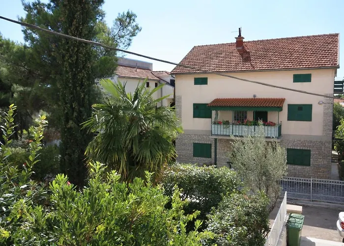 Appartement With Parking Space - 2995 *