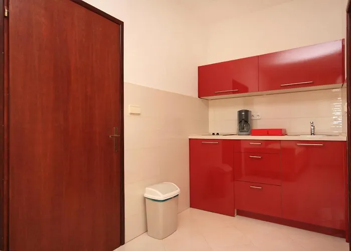 With Parking Space - 2995 וודיצה