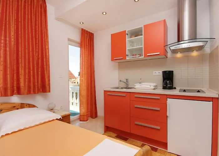 With Parking Space - 2995 Appartement Vodice